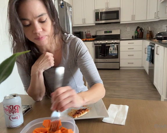 Christy Love aka clca69 - 12-08-2024 OnlyFans Video - I introduced angelinamoonofficial for the first time to try persimmons lol watch her reaction