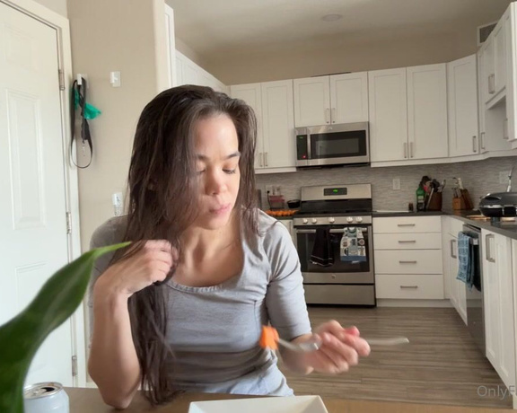 Christy Love aka clca69 - 12-08-2024 OnlyFans Video - I introduced angelinamoonofficial for the first time to try persimmons lol watch her reaction