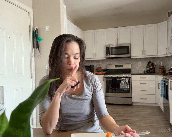 Christy Love aka clca69 - 12-08-2024 OnlyFans Video - I introduced angelinamoonofficial for the first time to try persimmons lol watch her reaction