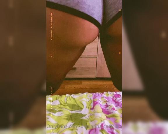 Dahianna Castrillon aka dahianna.castrillon - 11-30-2021 OnlyFans Video - Amores, quiero que me digan cuales son sus fantasías  Los estaré leyendo en el DM