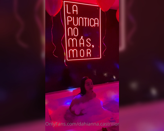 Dahianna Castrillon aka dahianna.castrillon - 12-07-2021 OnlyFans Video - La puntica no más, mor  Amores lo recogido en esta campaña será para comprar lencería