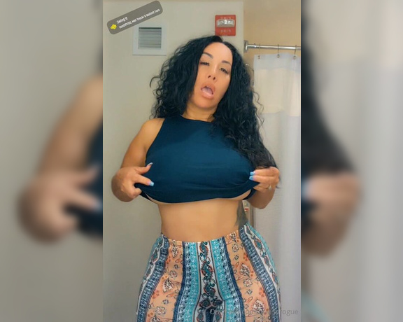 Queen Rogue aka queenrogue - 04-28-2024 OnlyFans Video - Feel my body and make me yours papi