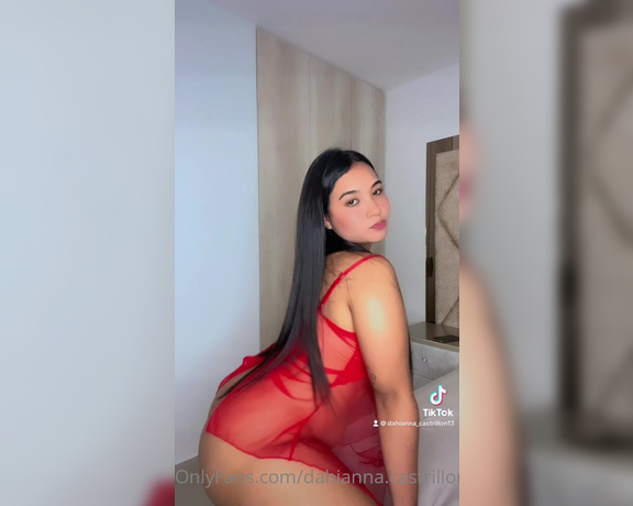 Dahianna Castrillon aka dahianna.castrillon - 07-22-2023 OnlyFans Video - Hoy es viernes de regalito, mira tu DM mi amor  Today is Friday as a