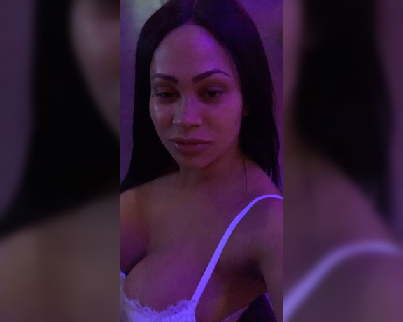 Honey Martinez aka honey.martinez - 01-09-2020 OnlyFans Video - Im tipsy at work and its early fuck white girl wasted