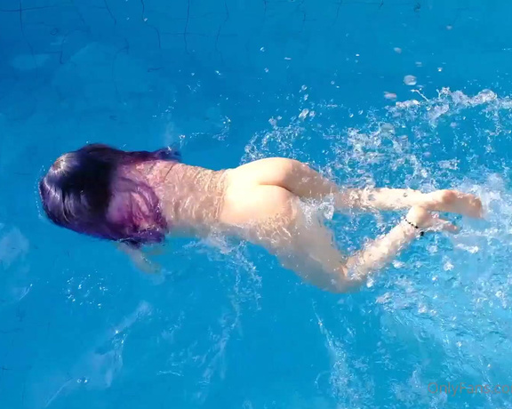 Annaplayboy aka annaplayboy - 06-15-2021 OnlyFans Video - I am not good at swimming