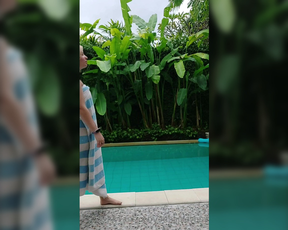 Annaplayboy aka annaplayboy - 07-11-2021 OnlyFans Video - its fun shooting content near pool