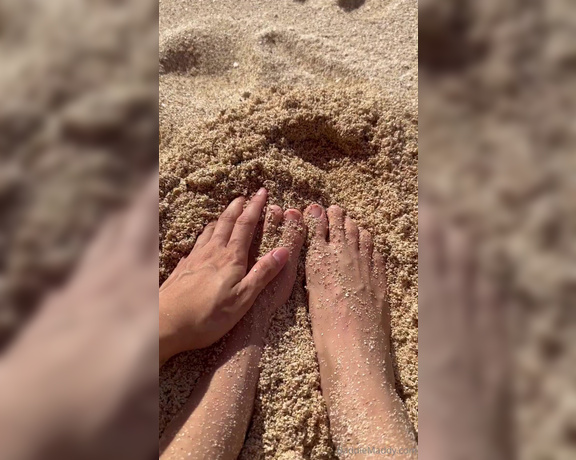 Maddy Belle aka baddiemaddy - 10-02-2023 OnlyFans Video - Toes in the sand