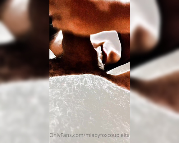 Mia by FoxCoupleItalia aka miabyfoxcoupleitalia - 07-28-2021 OnlyFans Video - Non gli lascio tregua nemmeno nei momenti di relax