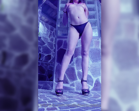 Mia by FoxCoupleItalia aka miabyfoxcoupleitalia - 05-25-2022 OnlyFans Video - Intanto_vxe1