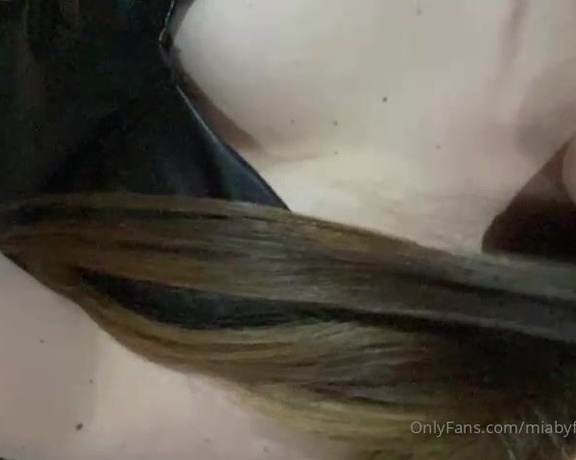 Mia by FoxCoupleItalia aka miabyfoxcoupleitalia - 04-01-2023 OnlyFans Video - Per infiammarvi un po il weekend   To light up the weekend a little