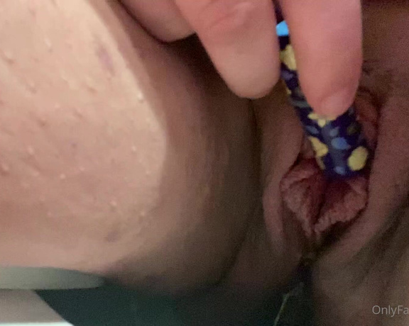 Ashley Garland aka ashgarlandd - 06-09-2020 OnlyFans Video - I got horny while out working so had to stop and get a quick fix