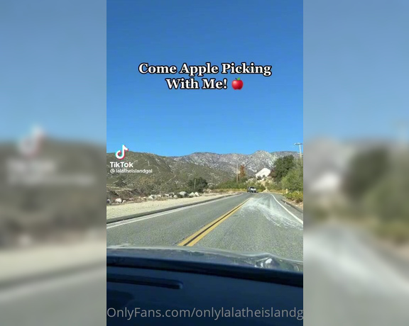 Onlylalatheislandgal - Tryna get naughty at the apple orchard.. whos with me gR (30.11.2022)