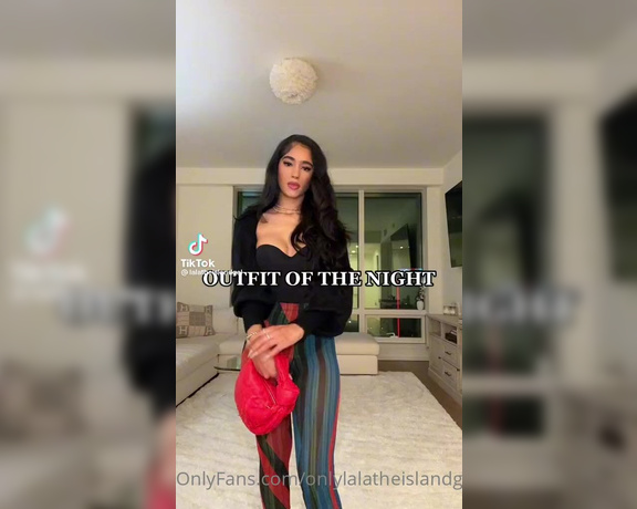 Onlylalatheislandgal - Business in the front.. party in the back 2 (11.03.2023)