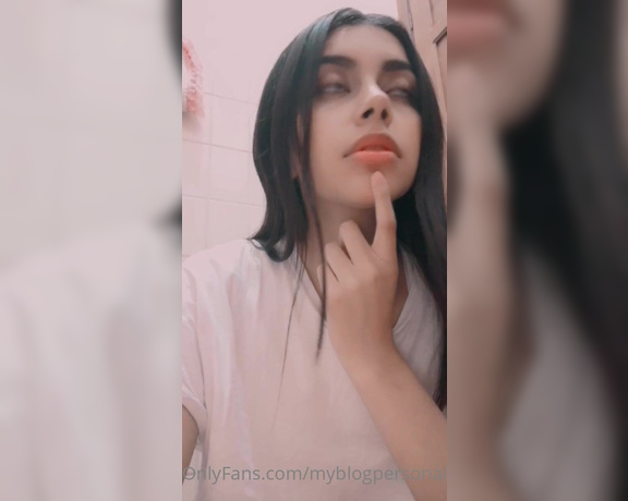 MyBlogPersonal aka myblogpersonal - 01-09-2021 OnlyFans Video - Estoy en casa de mi abuela