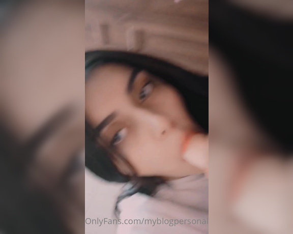 MyBlogPersonal aka myblogpersonal - 01-09-2021 OnlyFans Video - Estoy en casa de mi abuela, pero traje un jugetito para la noche Hoy en la