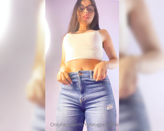 MyBlogPersonal aka myblogpersonal - 08-27-2021 OnlyFans Video - Jeans