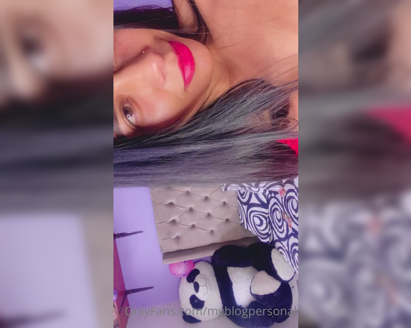 MyBlogPersonal aka myblogpersonal - 08-20-2022 OnlyFans Video - Creo que se marca mucho mi cuquita