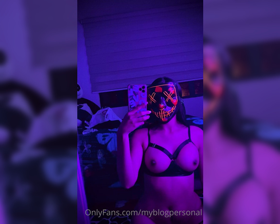 MyBlogPersonal aka myblogpersonal - 11-05-2022 OnlyFans Video - Aquí seguimos en HALLOWEEN