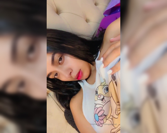 MyBlogPersonal aka myblogpersonal - 01-16-2023 OnlyFans Video - Lunes de estar todo el día en pijama Necesito de su ayudaaaaaa QUE QUISIERAN VER ESTA