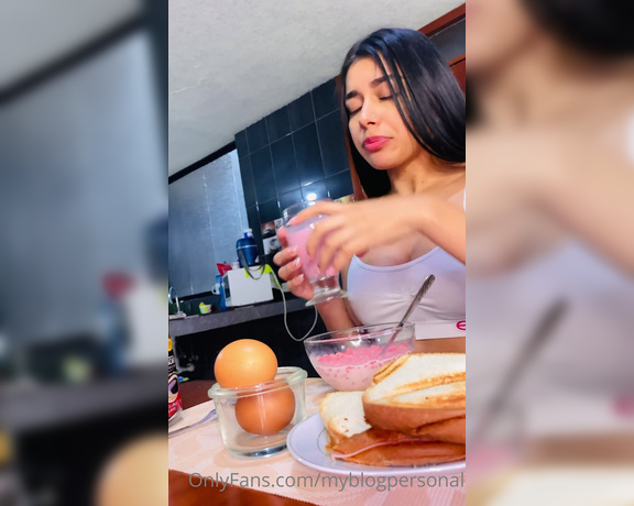 MyBlogPersonal aka myblogpersonal - 09-09-2022 OnlyFans Video - Buenos días  Ya desayunaron