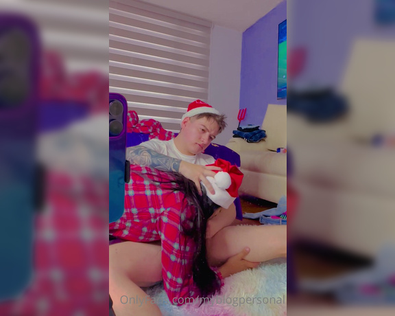 MyBlogPersonal aka myblogpersonal - 12-28-2022 OnlyFans Video - Feliz Navidad BEST FRIEND