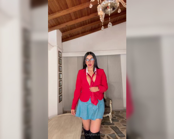 MyBlogPersonal aka myblogpersonal - 11-07-2023 OnlyFans Video - Mi outfit de RBD