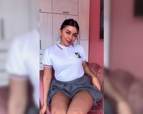 MyBlogPersonal aka myblogpersonal - 10-18-2024 OnlyFans Video - Lista para ir a mi primer día de clases