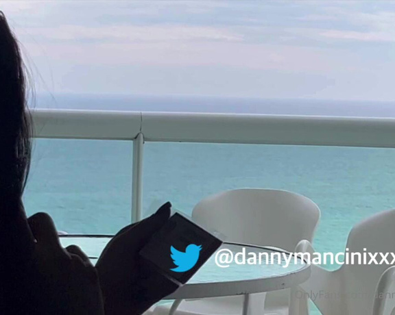 Danny Mancini aka dannymancinixxx - 11-15-2022 OnlyFans Video - Cheguei na cidade maravilhosa