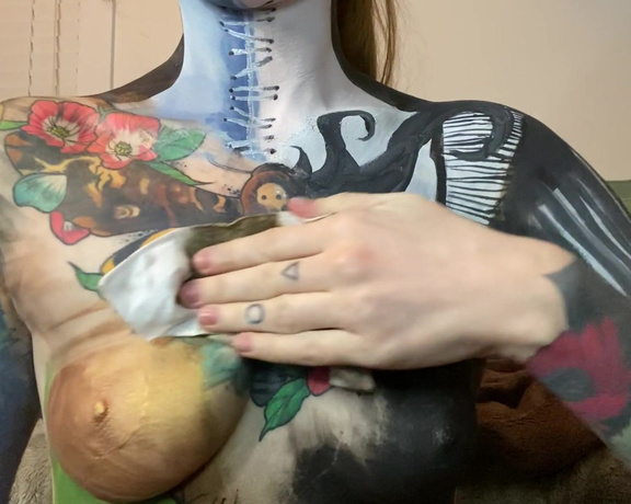 GoAskAlex aka goaskalex - 02-29-2020 OnlyFans Video - Just a happy babe spitting and drooling on herself while wearing some bomb face paint