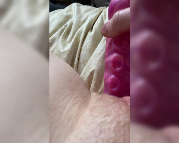 GoAskAlex aka goaskalex - 04-02-2021 OnlyFans Video - Ive never been able to take a toy this deep before