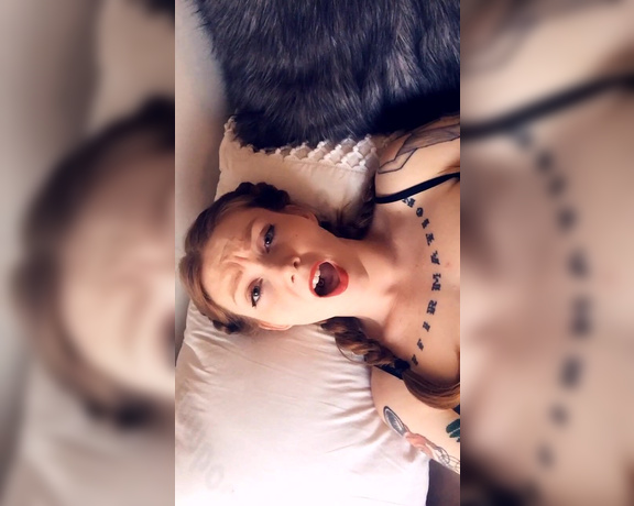 GoAskAlex aka goaskalex - 05-01-2022 OnlyFans Video - new full video  This was a snap chat cumshow from 2018 I remember how hard