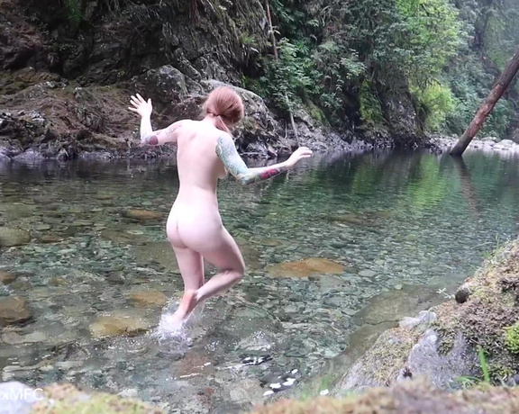 GoAskAlex aka goaskalex - 05-17-2022 OnlyFans Video - skinny dipping  I made this once upon a time as a prize for someone