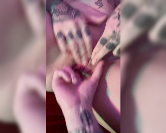 GoAskAlex aka goaskalex - 11-11-2024 OnlyFans Video - Some hot as fuck fingering with my pal sarahmoonsg    Tip 6 if we turned