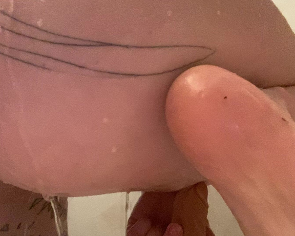 GoAskAlex aka goaskalex - 02-09-2022 OnlyFans Video - I royally failed today trying to ride this dildo in the shower but hey at least