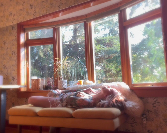 GoAskAlex aka goaskalex - 10-18-2022 OnlyFans Video - The afternoon light here is so perfect _ I could lay in front of this window