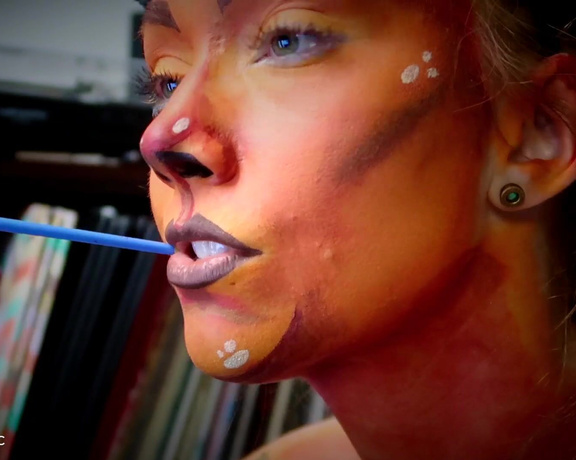 GoAskAlex aka goaskalex - 05-23-2022 OnlyFans Video - Ｇｏｏｄ Ｍｏｒｎｉｎｇ For this face paint friday I became a succubus   click the art