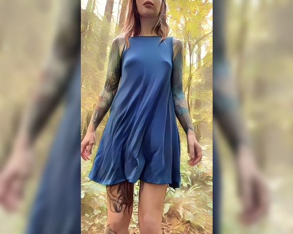 GoAskAlex aka goaskalex - 08-28-2022 OnlyFans Video - POV _ were out for a hike when the brownies kick in