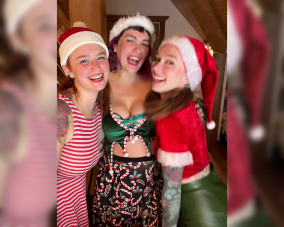 GoAskAlex aka goaskalex - 12-07-2022 OnlyFans Video - A very cute holiday moment with natie and heyitsfionamae