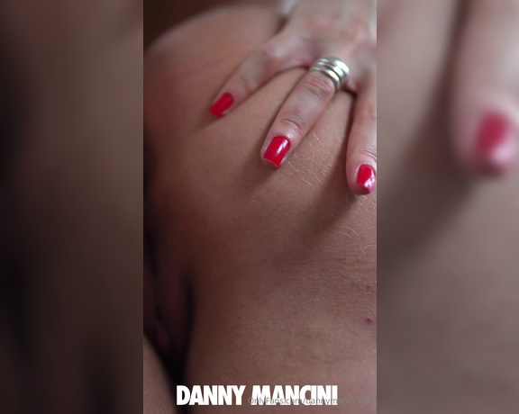 Danny Mancini aka dannymancinixxx - 01-20-2024 OnlyFans Video - Vem aqui Quero te mostrar meu grelinho  come here I want to show you my