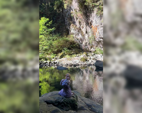 GoAskAlex aka goaskalex - 10-12-2023 OnlyFans Video - Good morning lovely humans I went to the river recently with my friends sirenerouge and ceressinclair