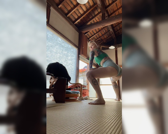 GoAskAlex aka goaskalex - 12-06-2023 OnlyFans Video - More yoga I have been sore and run down from all of the travelling weve been