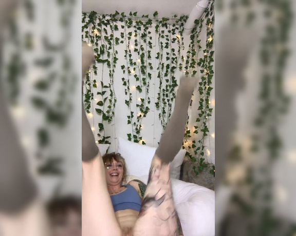 GoAskAlex aka goaskalex - 06-17-2023 OnlyFans Video - Did you know that I have a D20 butt plug  Well, I do _ and