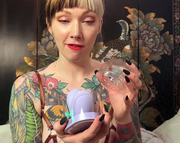 GoAskAlex aka goaskalex - 05-15-2024 OnlyFans Video - Im thrilled to share this unboxing sex toy review video