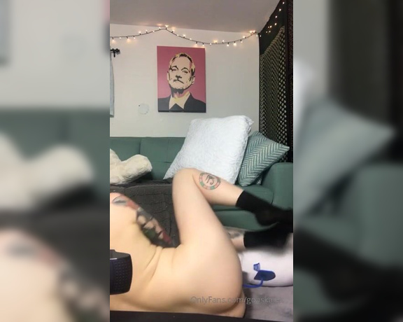 GoAskAlex aka goaskalex - 07-27-2019 OnlyFans Video - Who wants to see me throw tiny basketballs into a basketball hoop attached to the butt