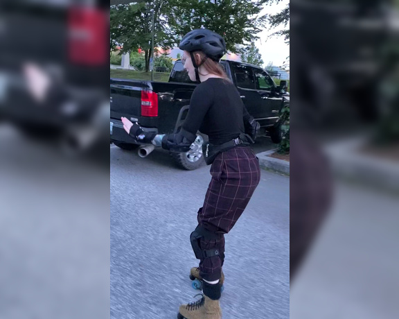 GoAskAlex aka goaskalex - 06-18-2020 OnlyFans Video - I have wanted to get roller skates for a LONG time and I finally borrowed a