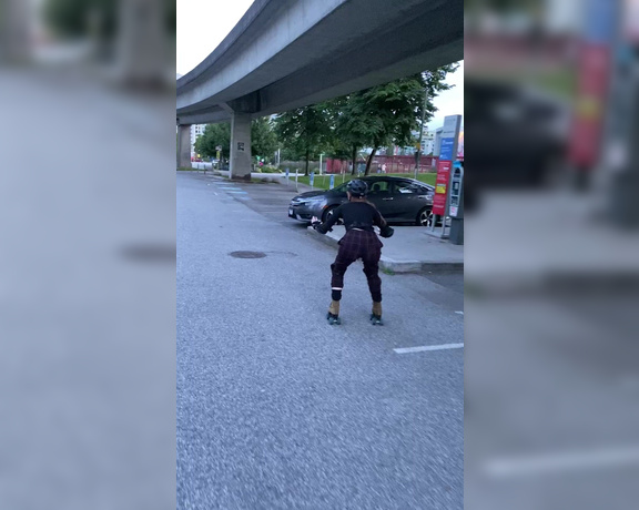 GoAskAlex aka goaskalex - 06-18-2020 OnlyFans Video - I have wanted to get roller skates for a LONG time and I finally borrowed a