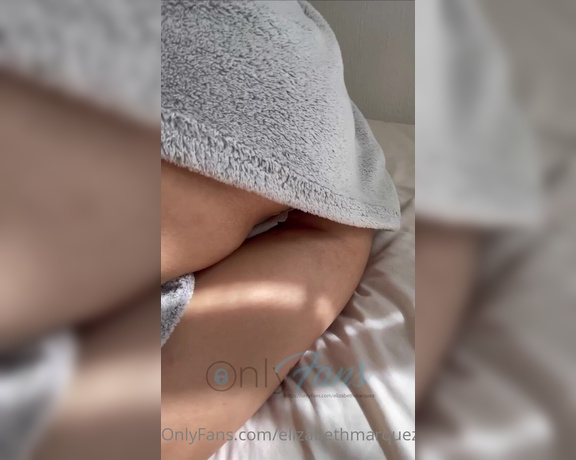 Elizabeth Marquez aka elizabethmarquez - 01-19-2023 OnlyFans Video - Mi rommie entra a mi cuarto muy caliente, me dedea delicioso y me coge riquísimo