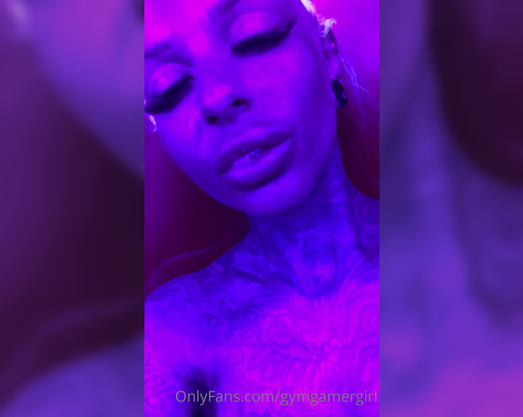 GymGamerGirl aka gymgamergirl - 08-18-2020 OnlyFans Video - Tanning all time