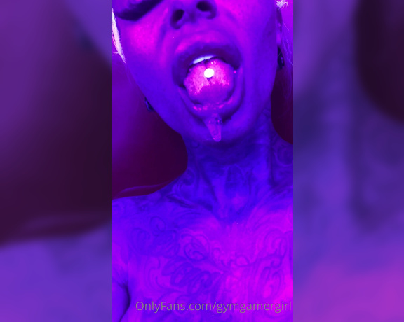 GymGamerGirl aka gymgamergirl - 08-18-2020 OnlyFans Video - Tanning all time