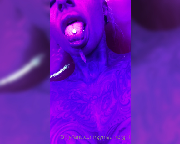 GymGamerGirl aka gymgamergirl - 08-18-2020 OnlyFans Video - Tanning all time